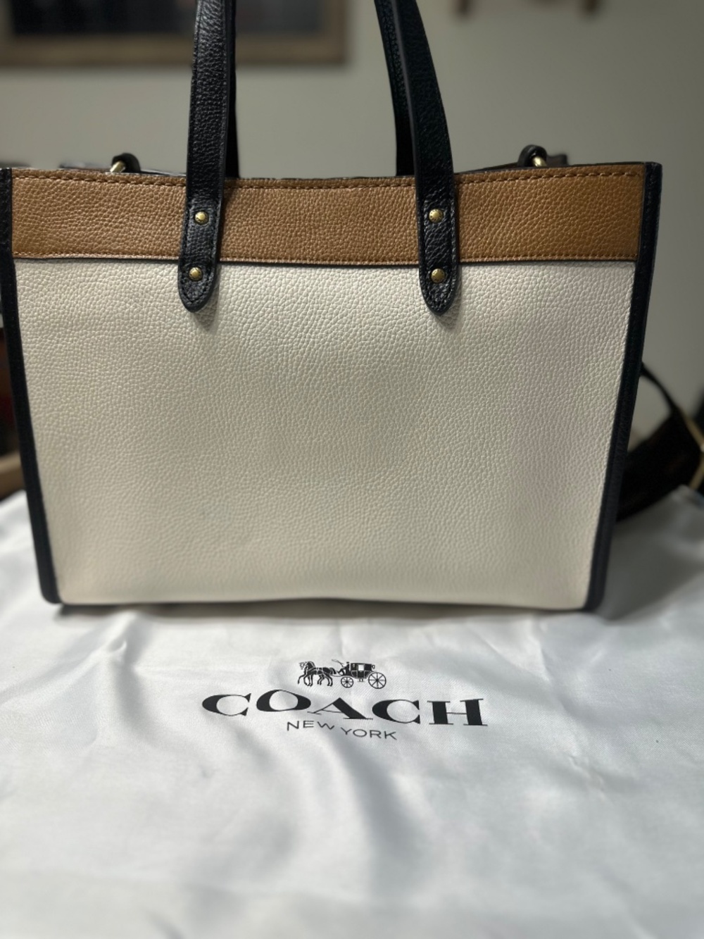 Coach purse - Picture 2 of 10